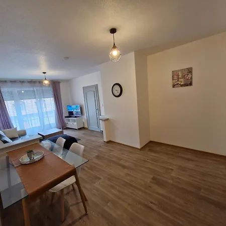 Nest Apartment